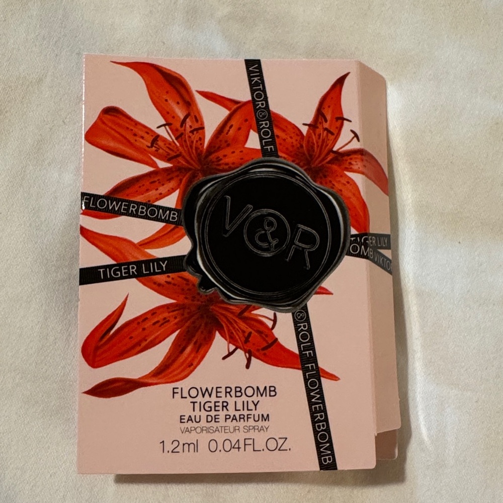 Sample- Viktor & Rolf Flowerbomb Tiger Lily Perfume with Red Floral Design